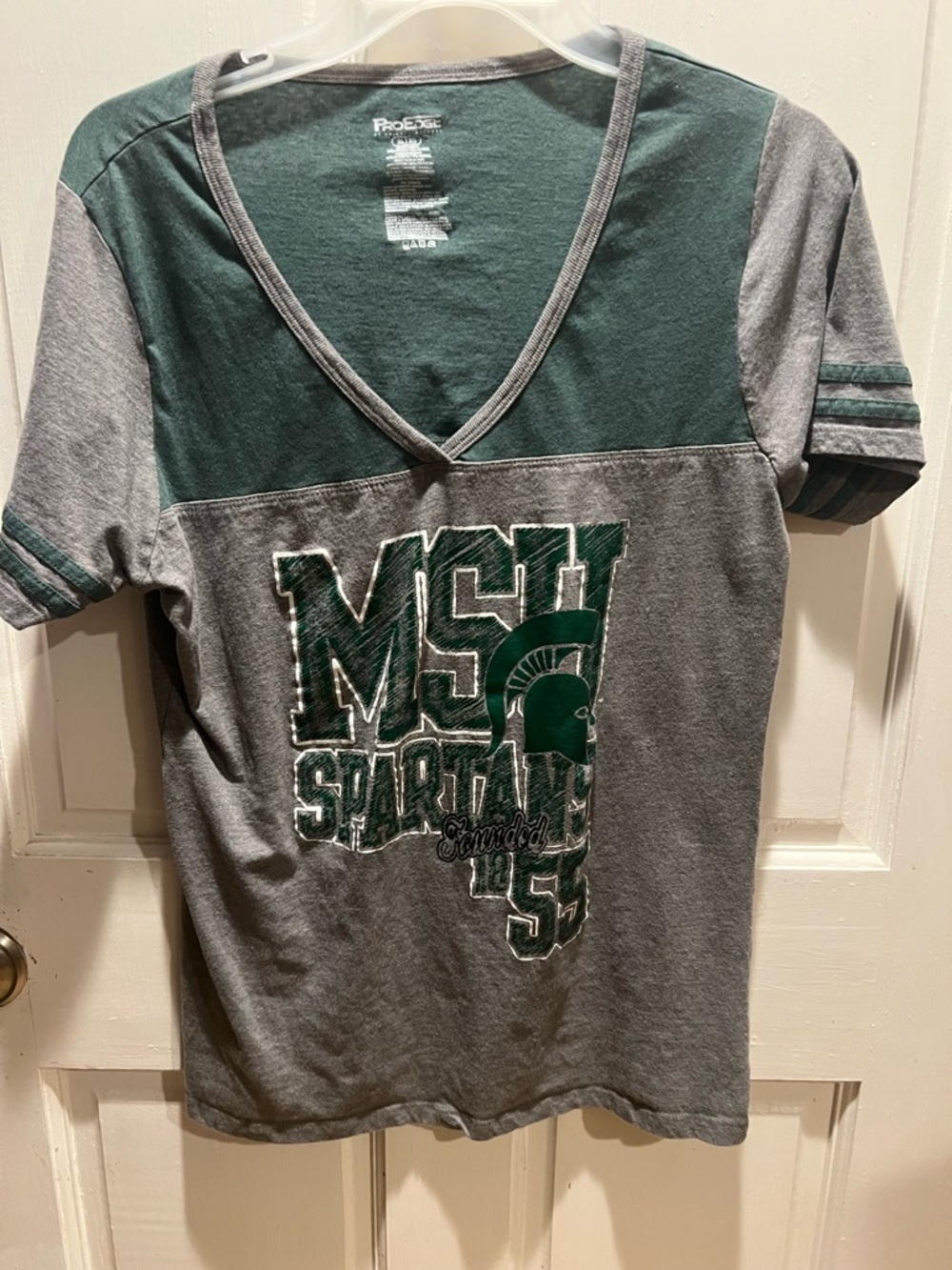 Pro Edge MSU Spartans V-Neck Tee - Green & Gray